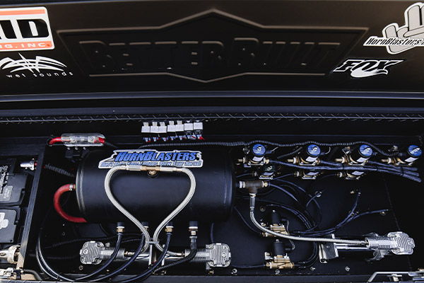 Jason's 2000 GMC 1500 Train Horn Install