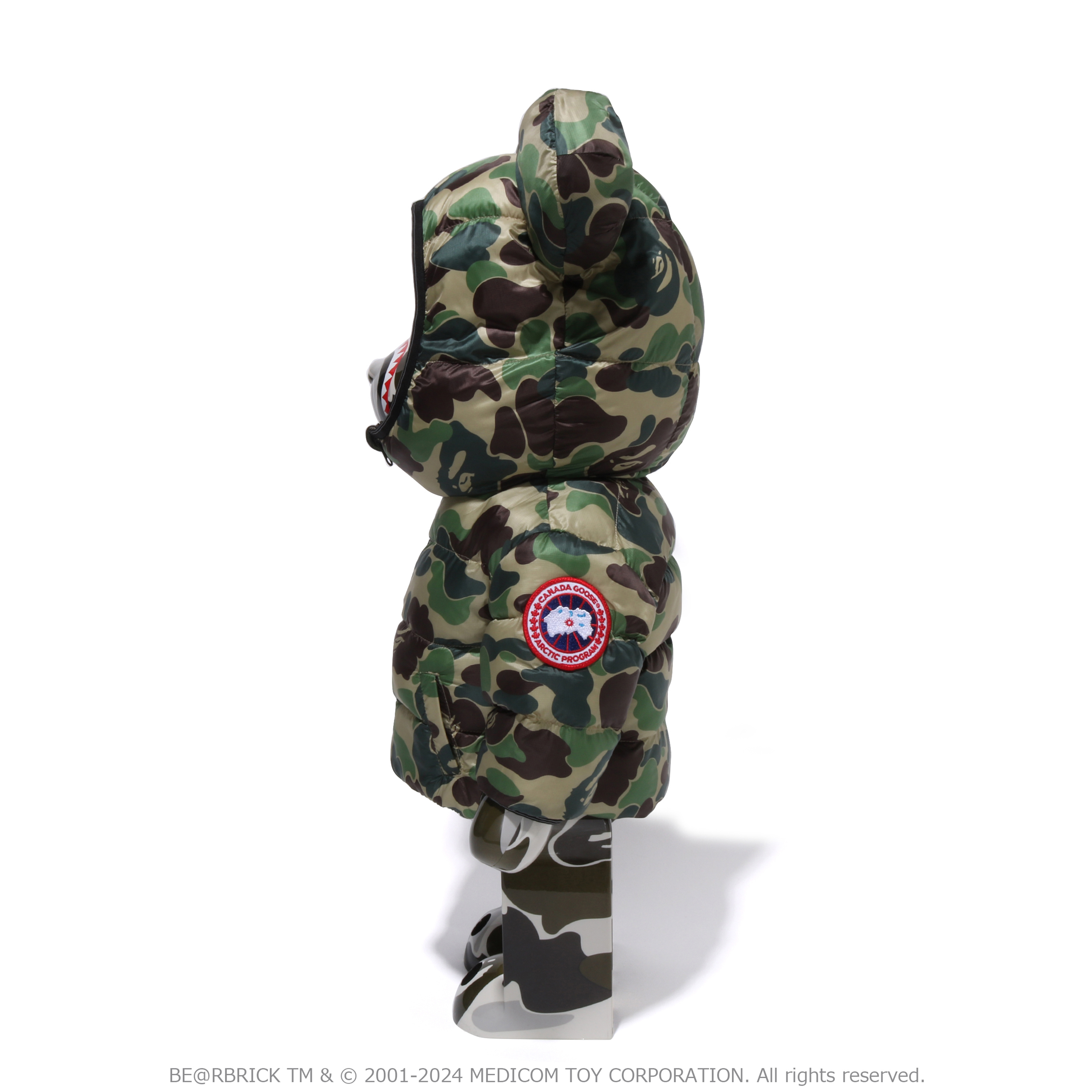 BE@RBRICK BAPE® x CANADA GOOSE SHARK 100% & 400% / 1000 BE@RBRICK BAPE® x CANADA GOOSE SHARK 100% & 400% / 1000