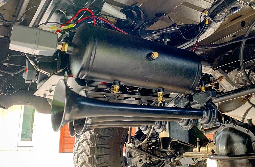 Kyle's 2020 Jeep Gladiator Train Horn Install