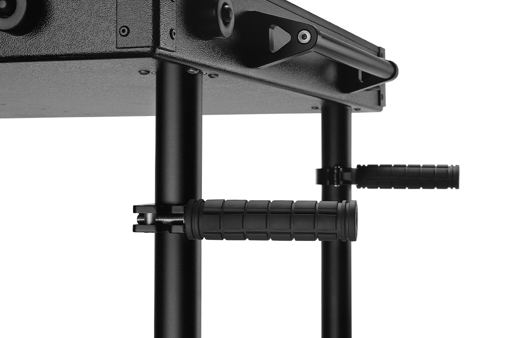 Adjustable handle grip on the Victor Lite V2 cart
