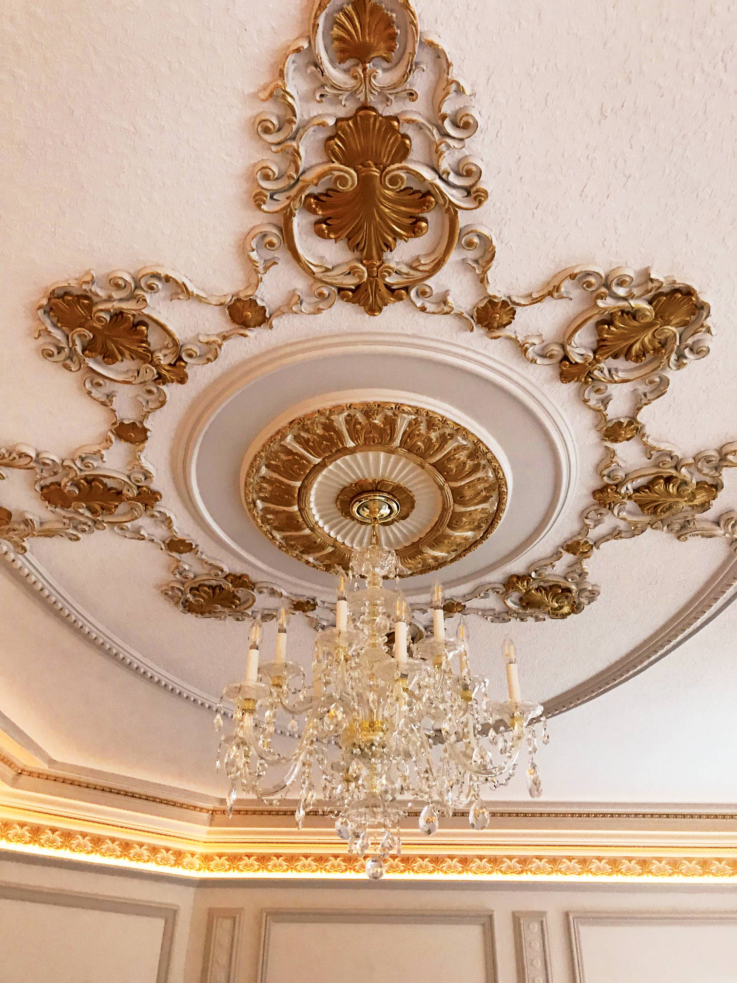 Ornamenting an Irregular Ceiling