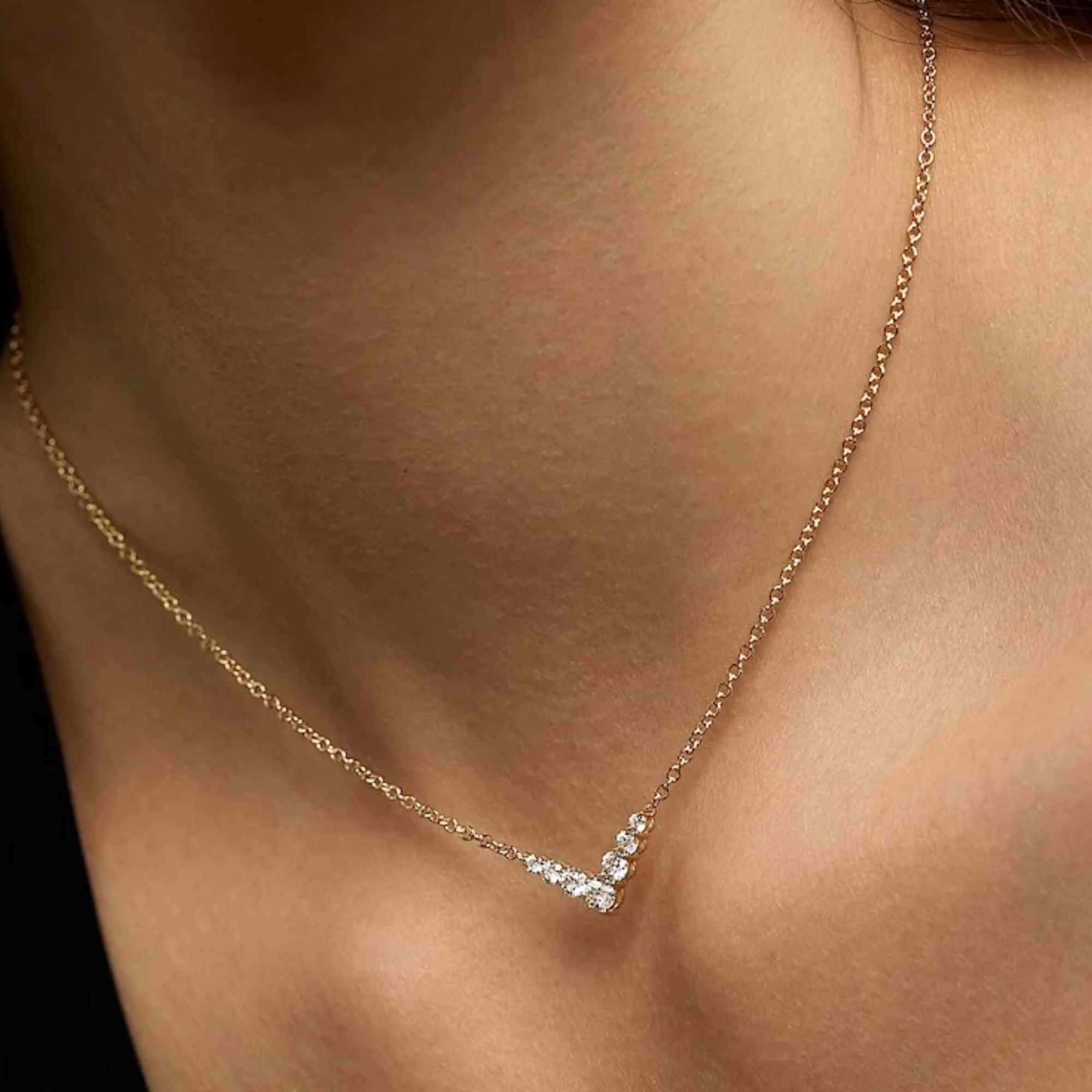 V diamond necklace