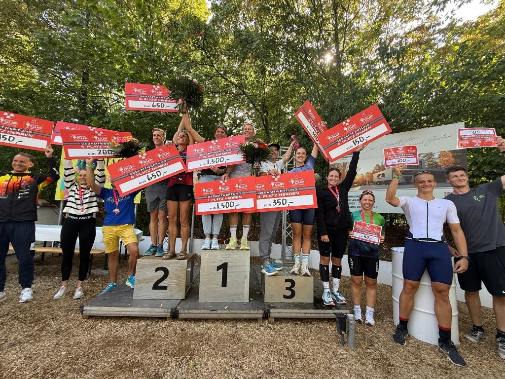 Die Sieger der Gesamtwertung der triathlon.de CUP-Serie.