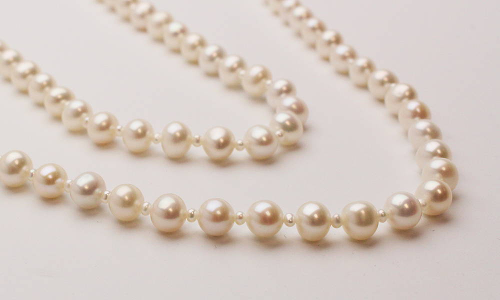 Freshwater vs Akoya pearls - AA+ Quality Freshatere Pearls are Off-Round
