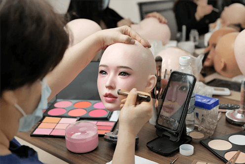 Irontech Dolls quality - expert makeup application