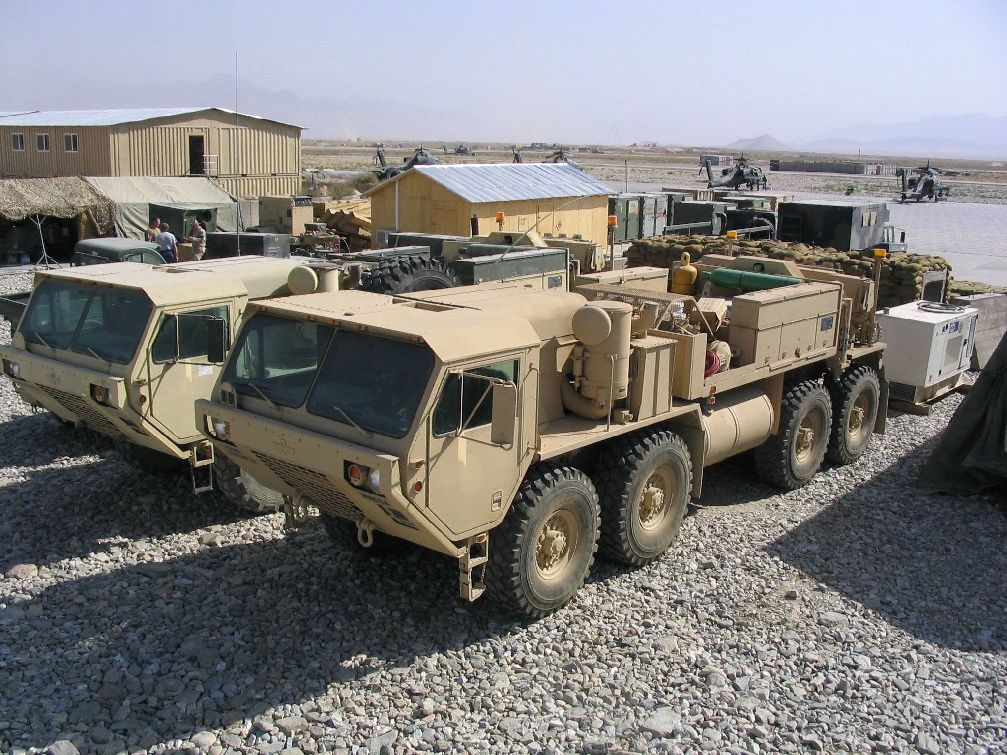 HEAVY EXPANDED MOBILITY TACTICAL TRUCK