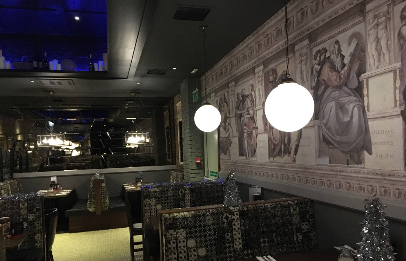 restaurant-macaroni-tony-2