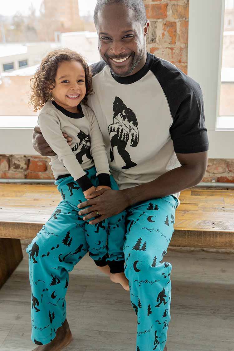 Matching Daddy and Me Pajamas - LazyOne