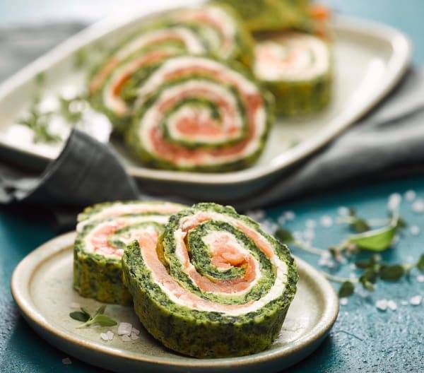 Spinach and smoked salmon roulade
