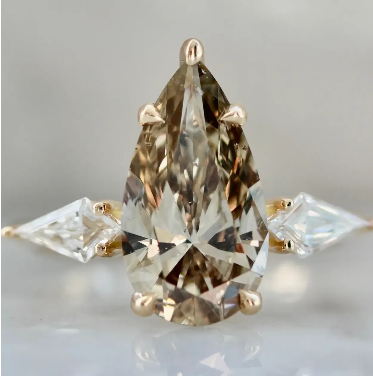 Champagne Diamond Ring with White Kite Diamond Sides 