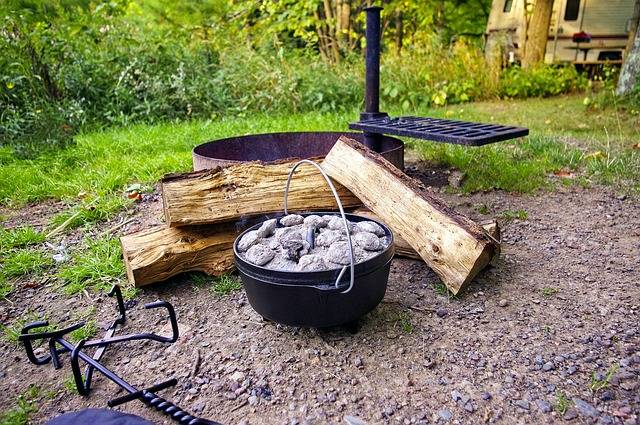 A Campfire Pot Roast with the Petromax Dutch Oven 