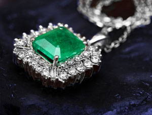 emerald pendant