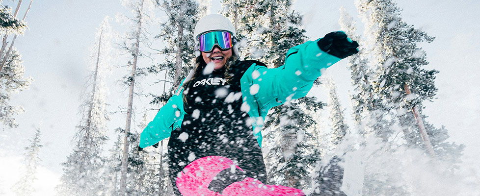 Snowboard Jackets Essential Features and Pocket Placements