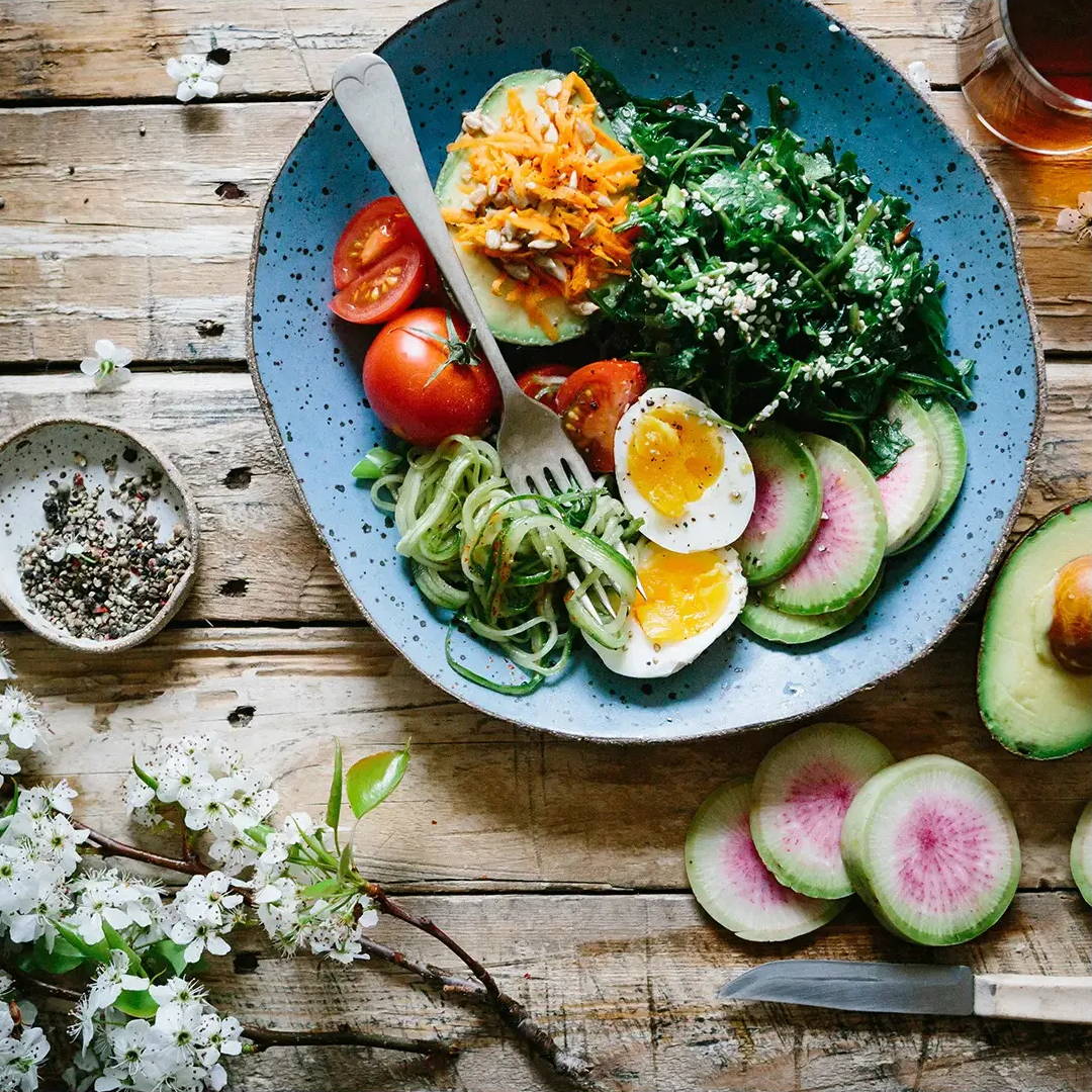 Fresh avocado and kale salad