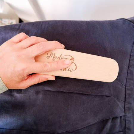 Clapper used on pleats on trousers