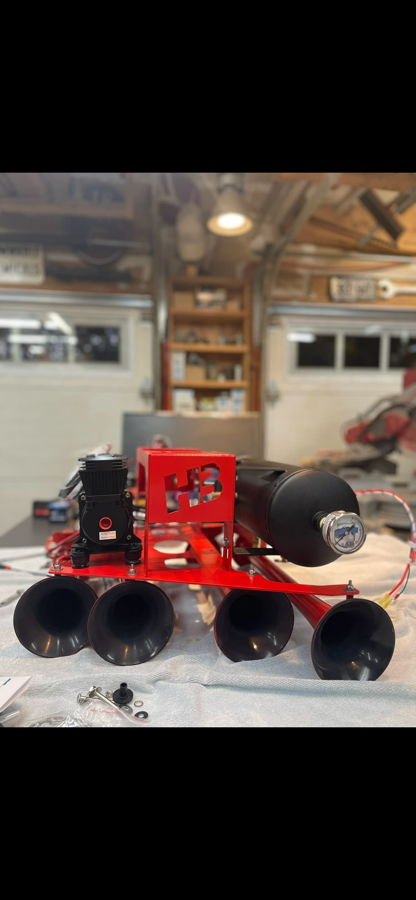 Jake's 2017 RAM 1500 Train Horn Install with Spare Tire Delete Kit