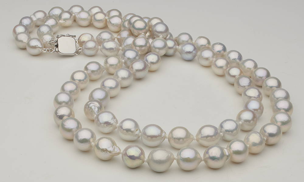 Freshwater Pearl Shapes: Baroque Edison Pearls