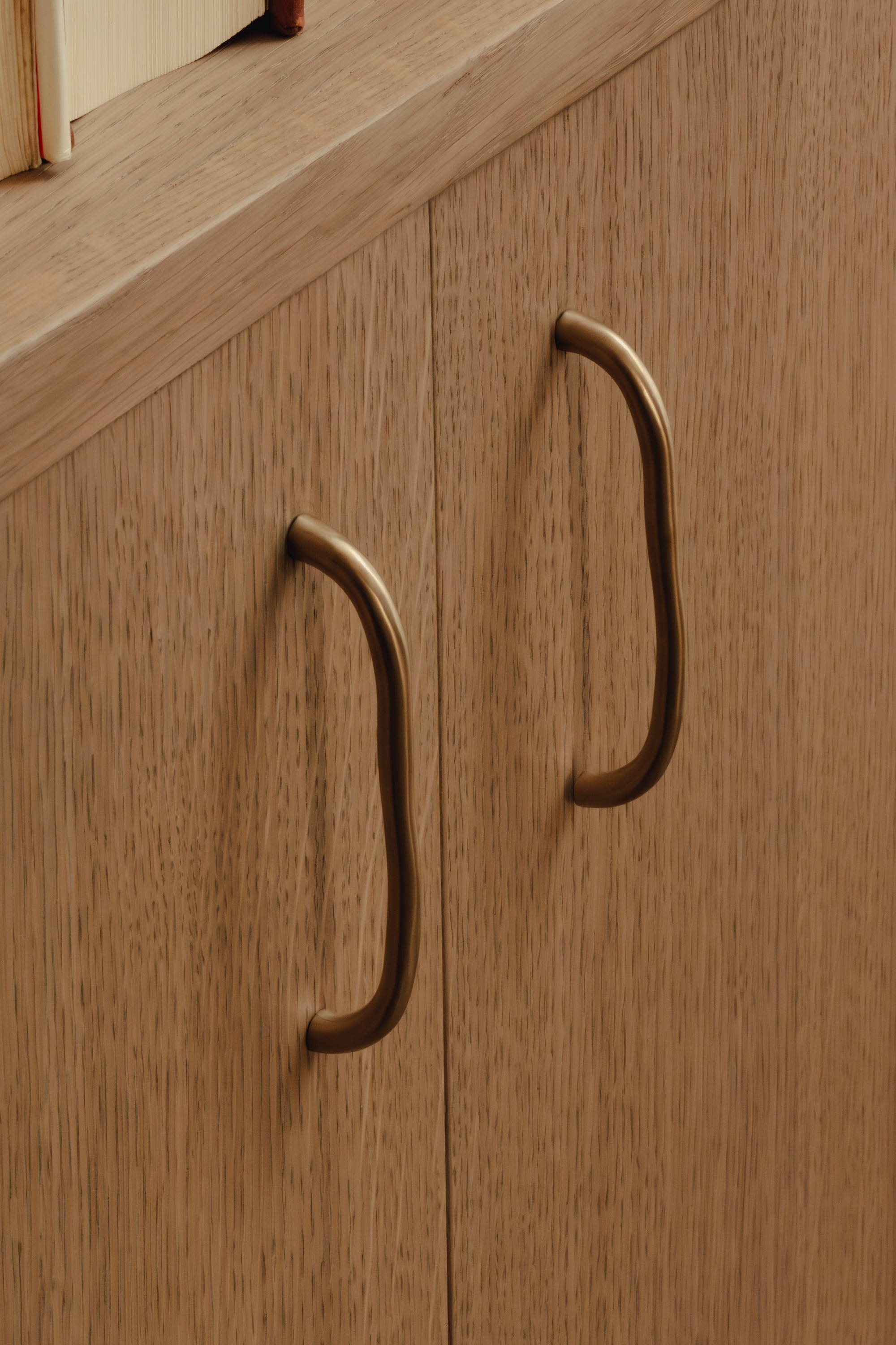 Brass Vs Bronze Cabinet Hardware_Sketch