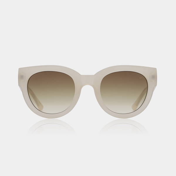 A product image of the A.Kjaerbede Lilly sunglasses in Cream Bone.