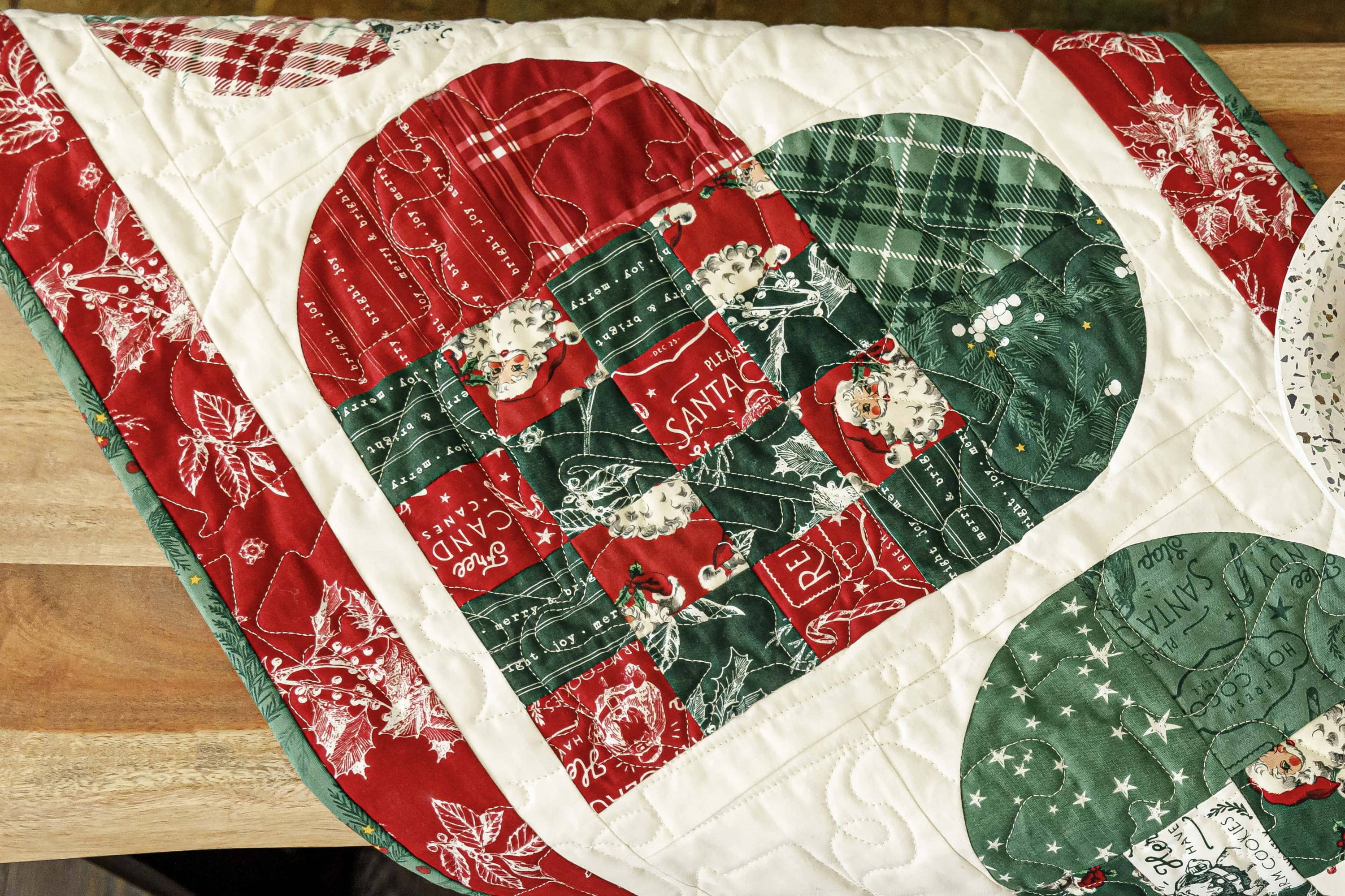 Woven Hearts Table Runner Christmas Decoration to Sew