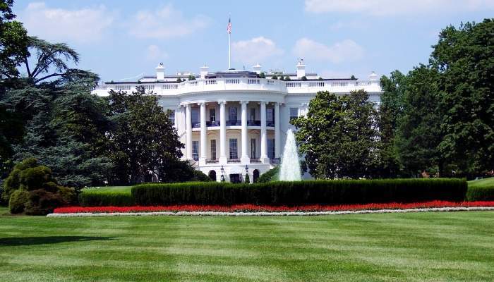 Photograph of white house