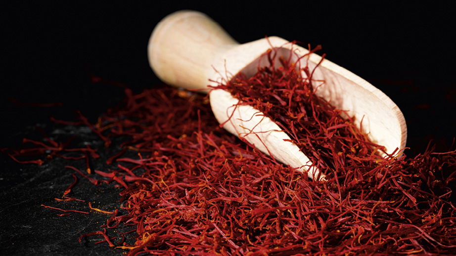 Rote Safranfäden.