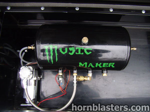 Top-down view Music Maker air tank and compressor setup in Joe's bed toolbox photo 6