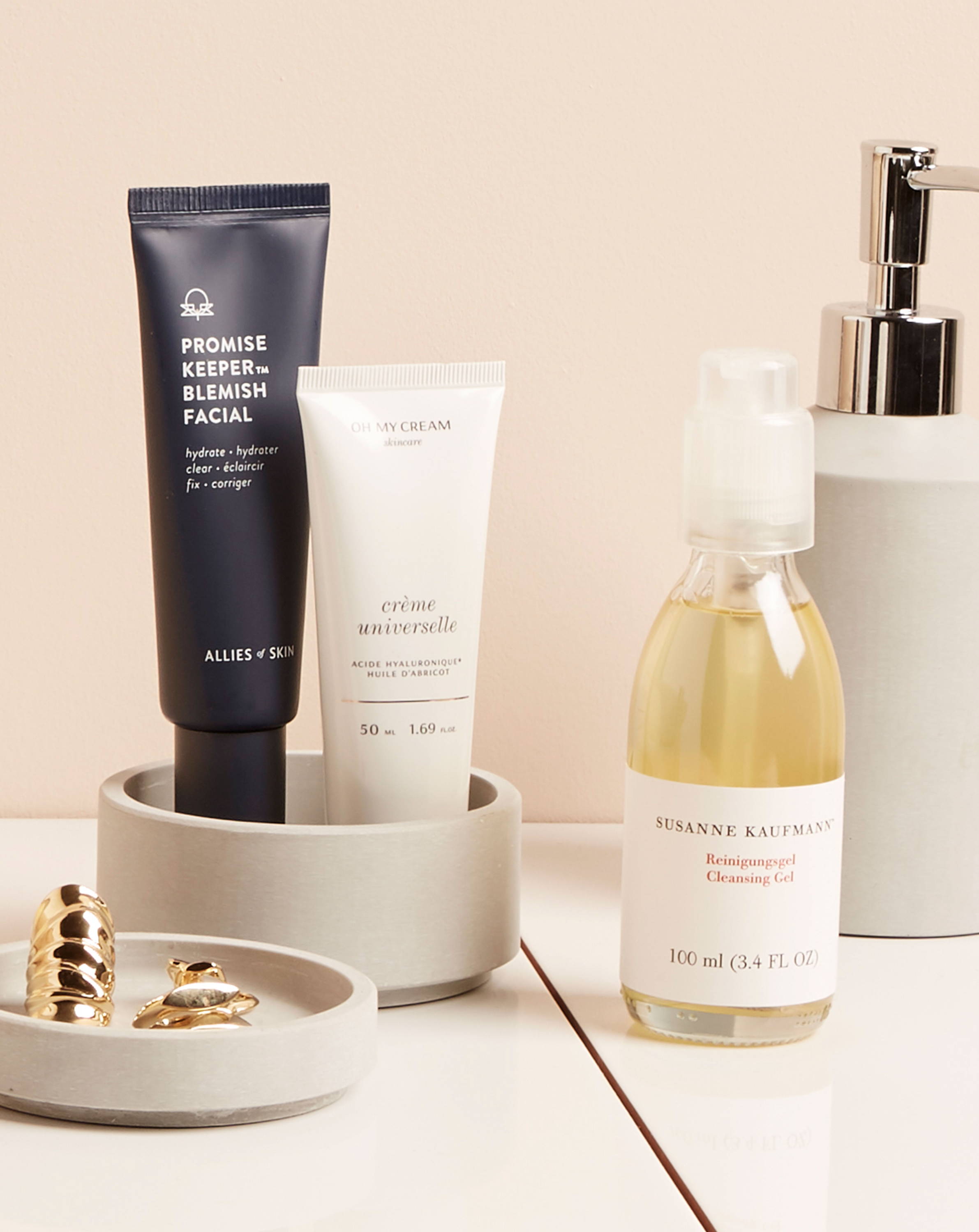 Peau nette et lisse avec le Cleansing Gel Susanne Kaufmann, la Crème Universelle Oh My Cream Skincare et le Promise Keeper Allies of Skin