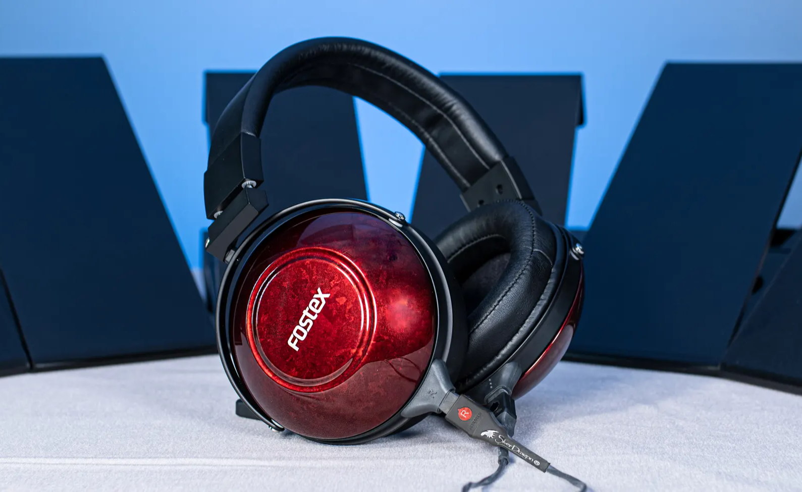 Fostex TH900 mk2 with Silver Dragon Headphone cable