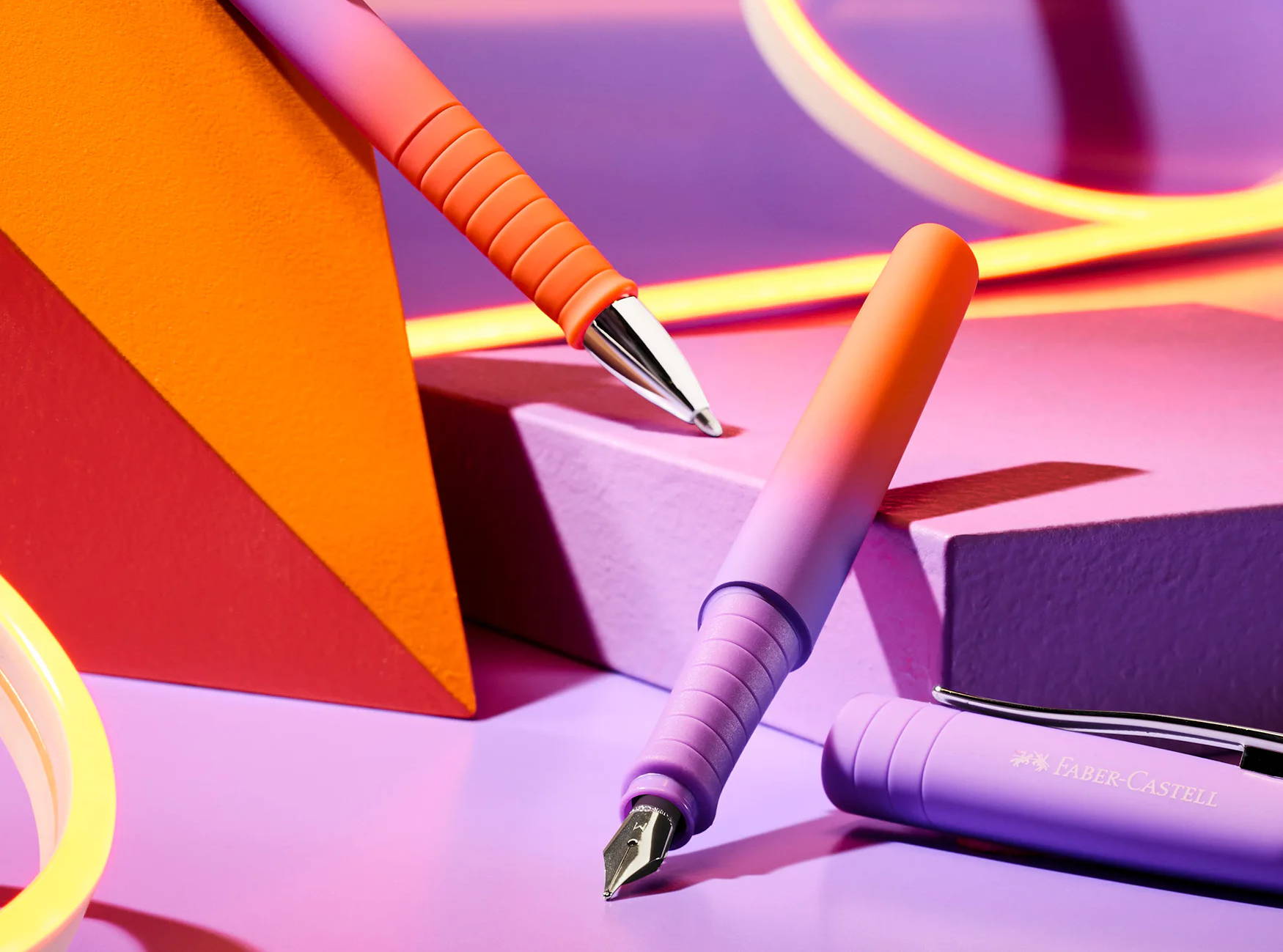 Faber Castell Poly Flow Pink and Orange gradient fountain pen and ballpoint pen