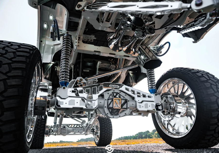 2022 Ford F250 with Admiral 544 Train Horn Kit and Goliath Train Horn Mount installed