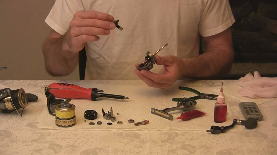 how to clean a spinning reel