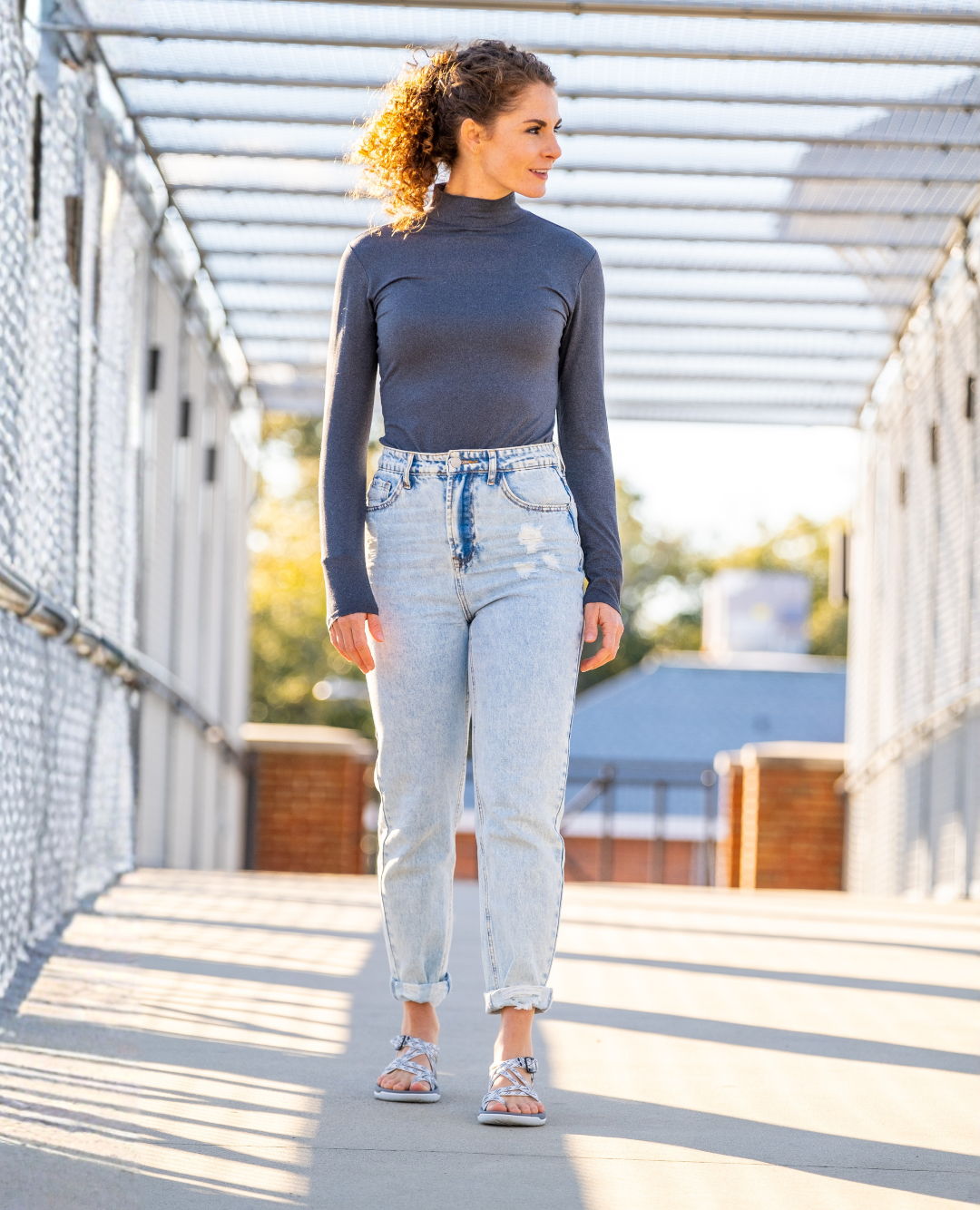 woman wearing Siena sandal