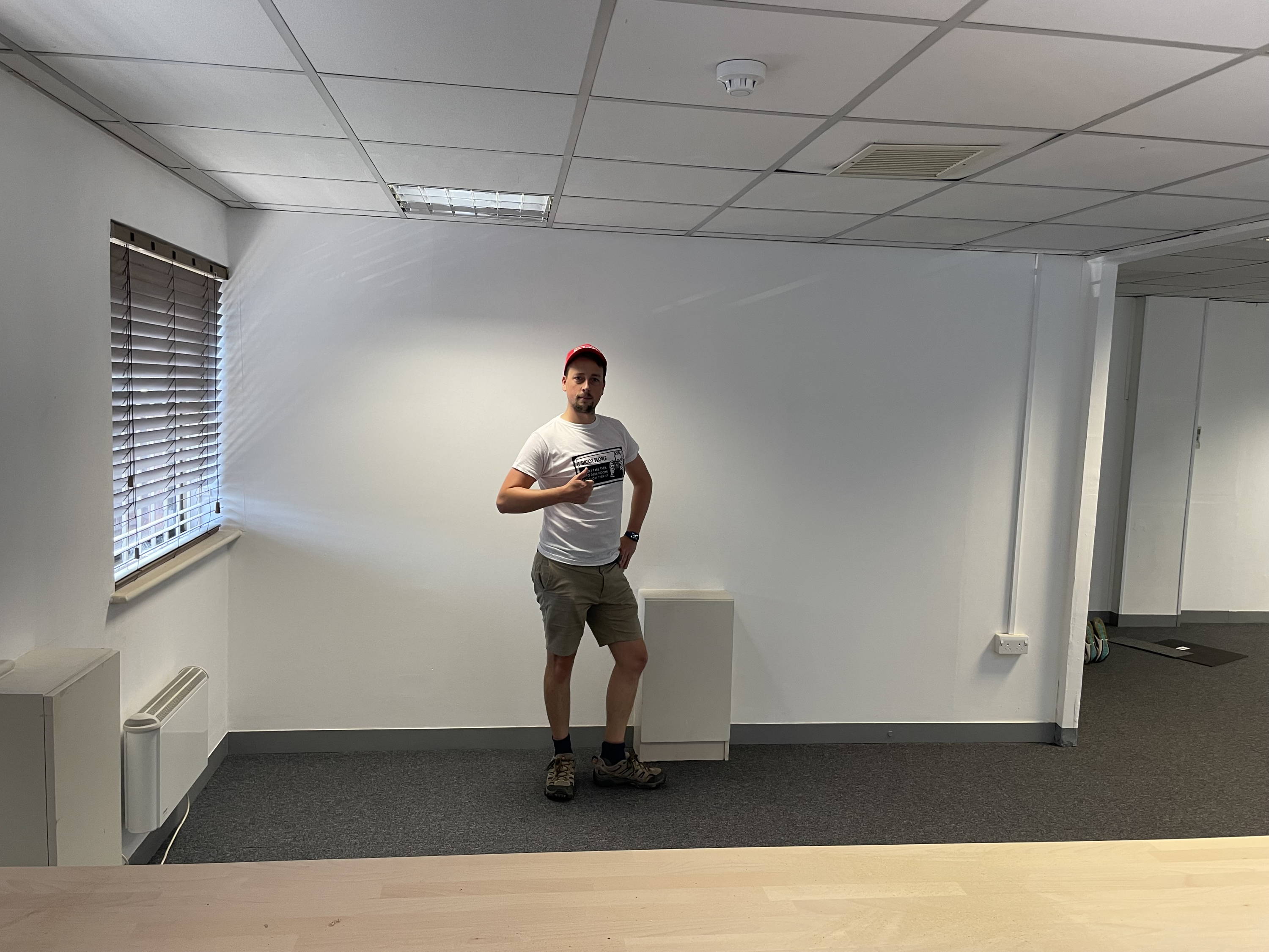 Analogue Wonderland Mural Call out!| Paul with blank Mural wall