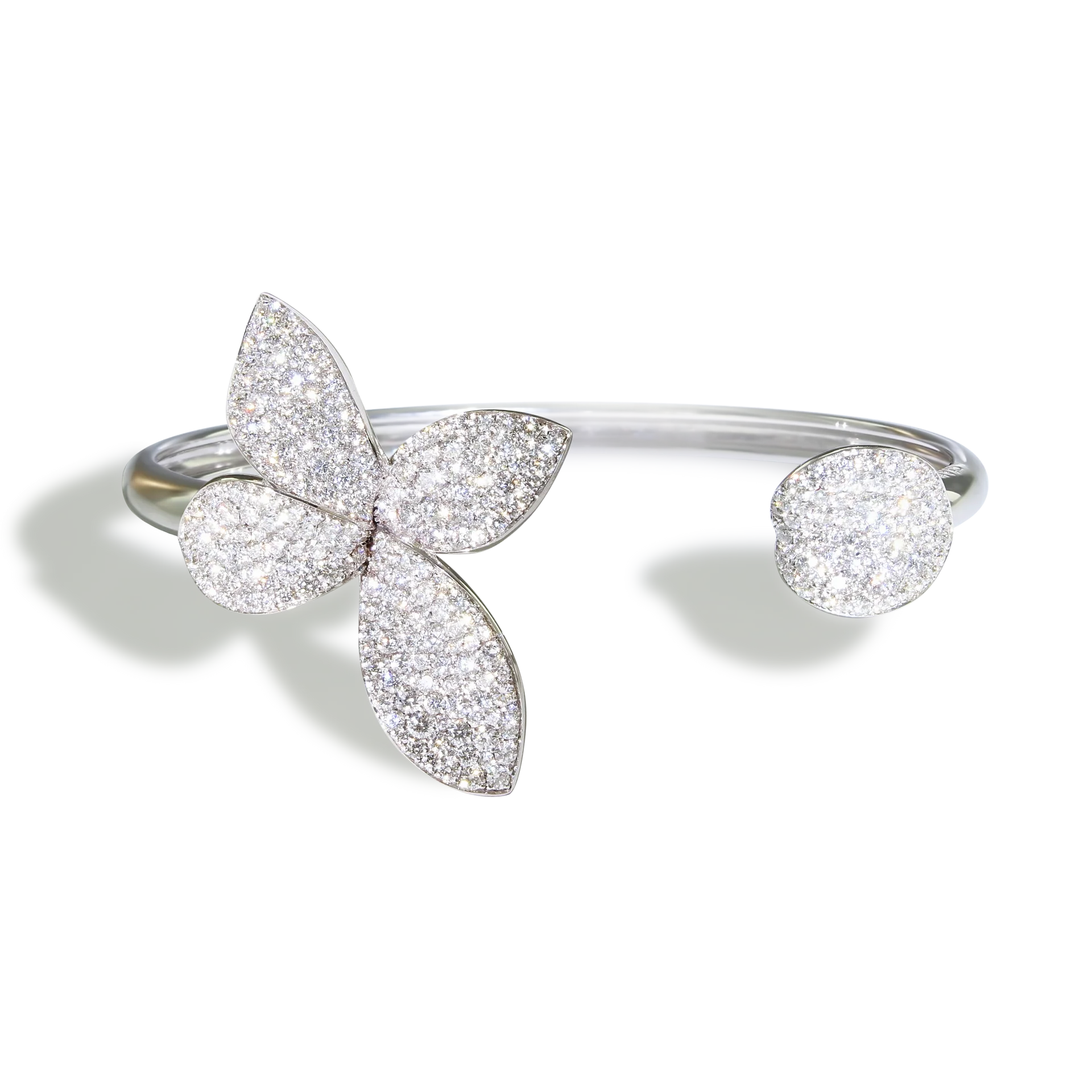 Bracelet in 18k white gold with white diamonds