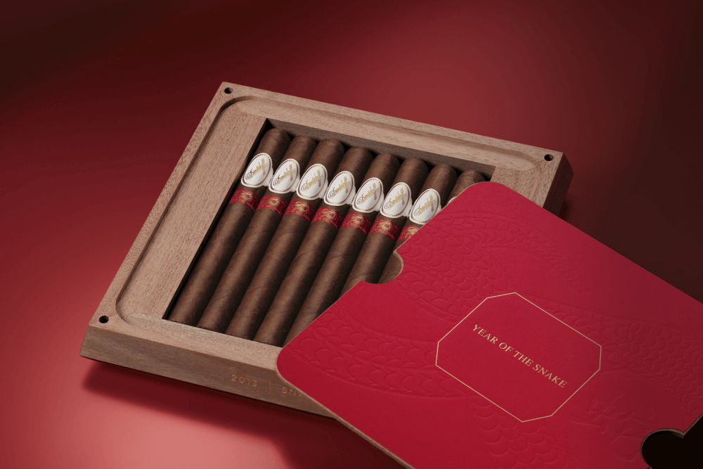 Opened tray of the Davidoff The Year of Collector’s Edition Snake cigars.
