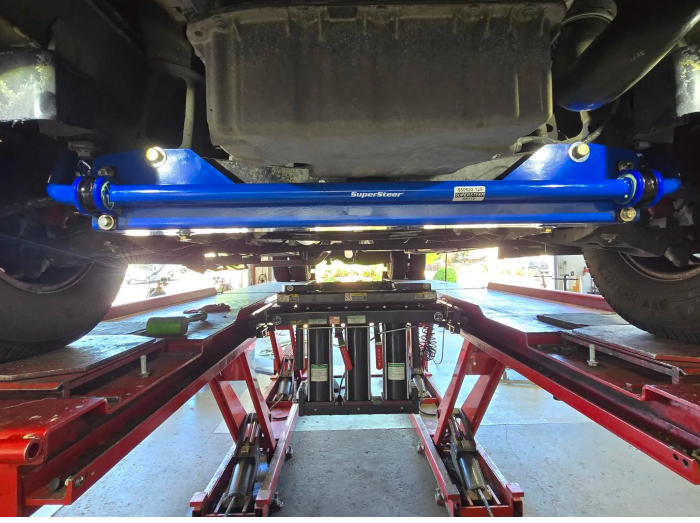 Front Auxiliary Sway Bar for Mercedes Benz Sprinter Motorhome