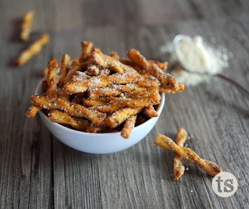 easy garlic parmesan pretzels