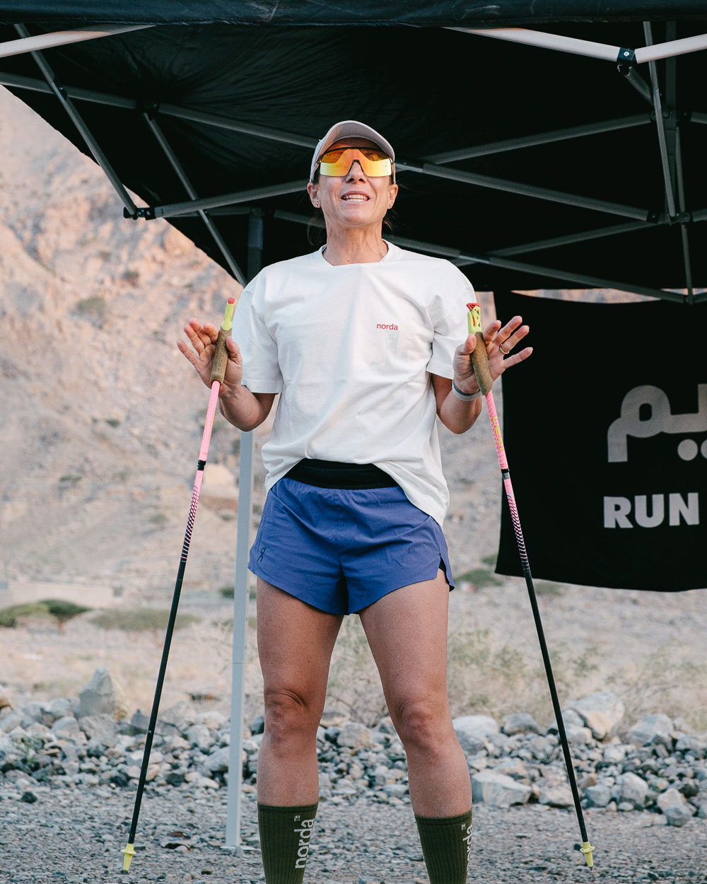 Karis Miriam leading a trail running tips session