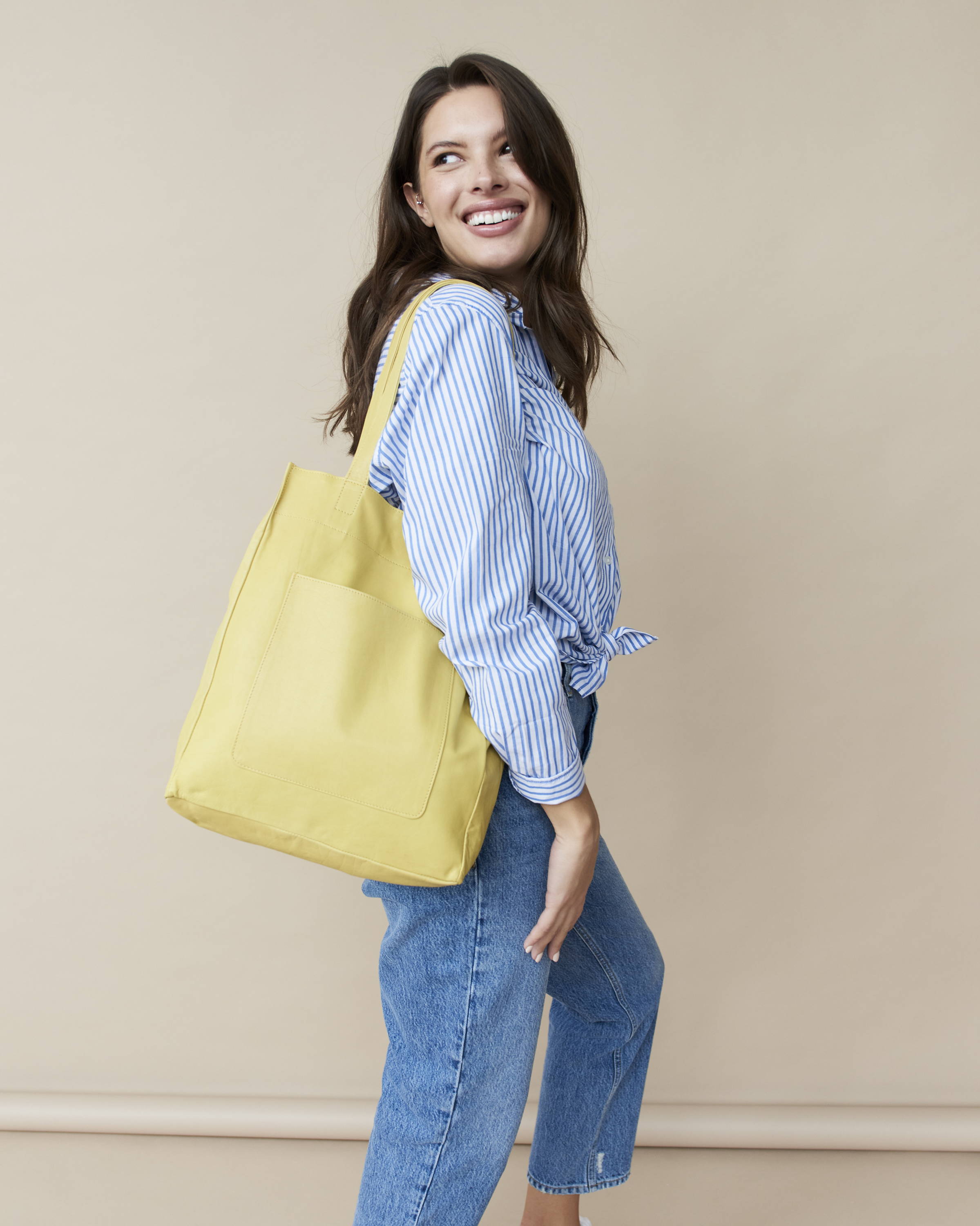 What She Wears: spring handbags
