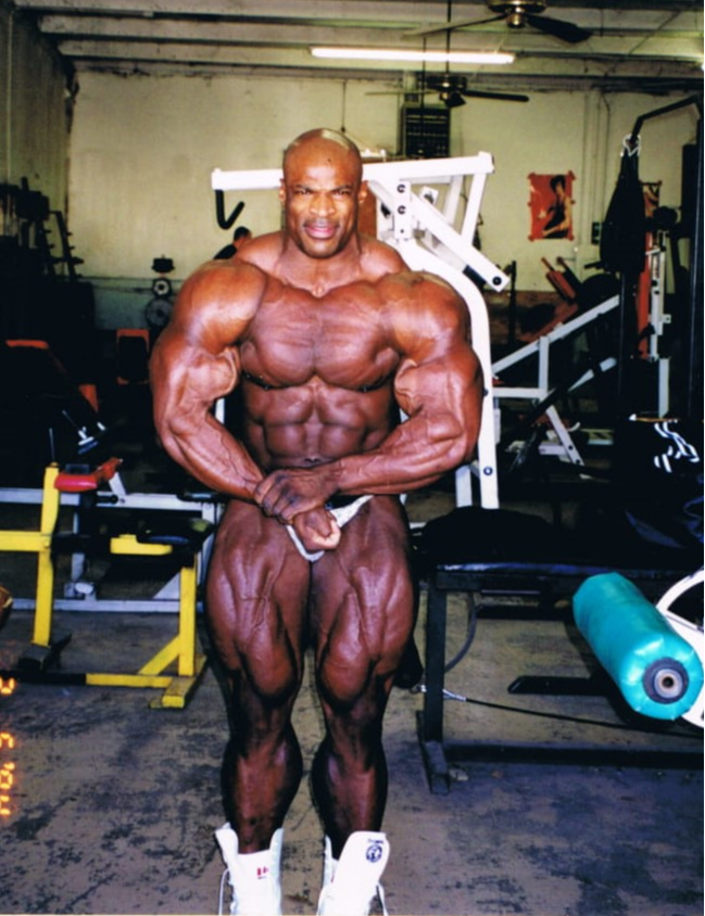 Ronnie Coleman rare photos 2 weeks out from the arnold classic 2001