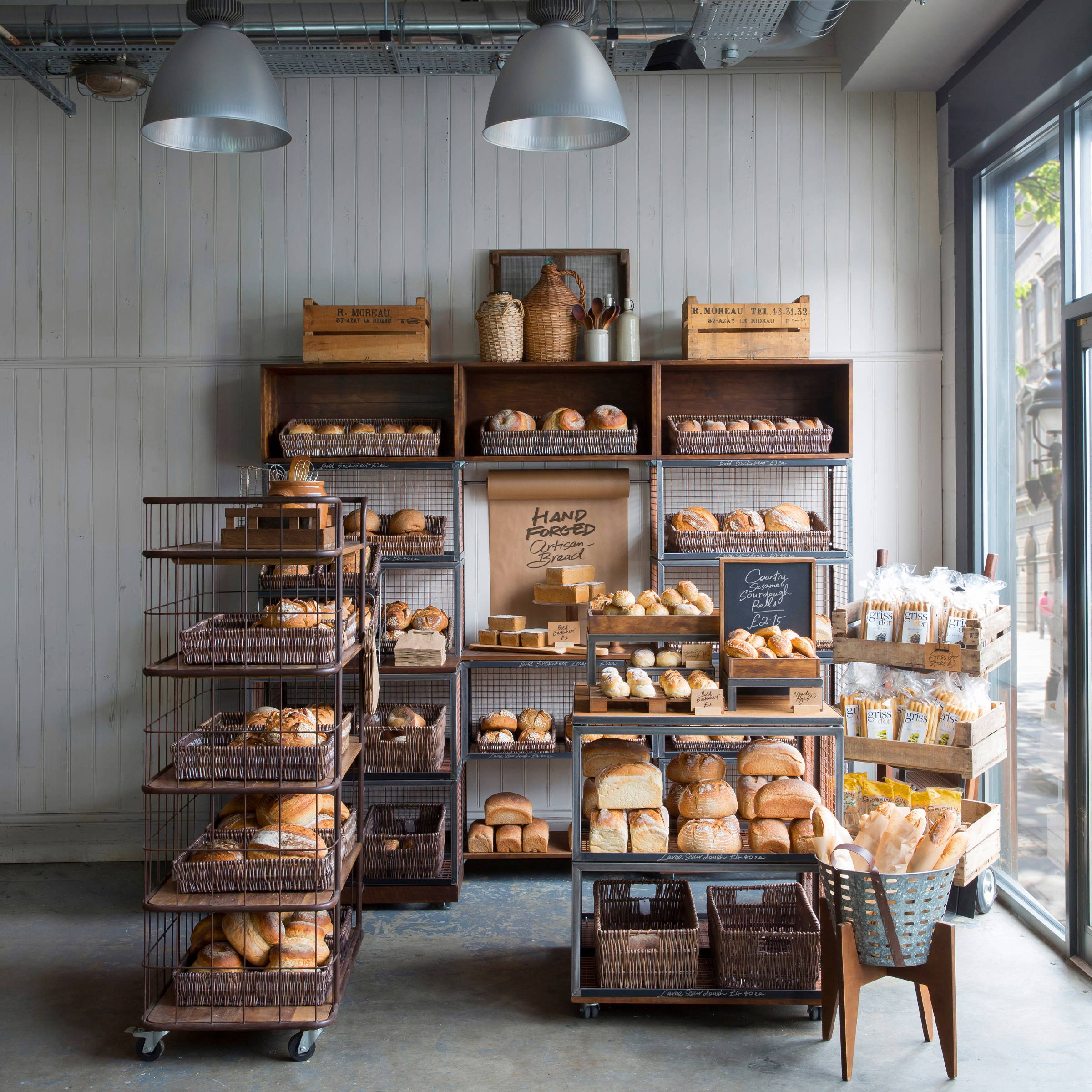 5 Tips To Maximise A Small Retail Space