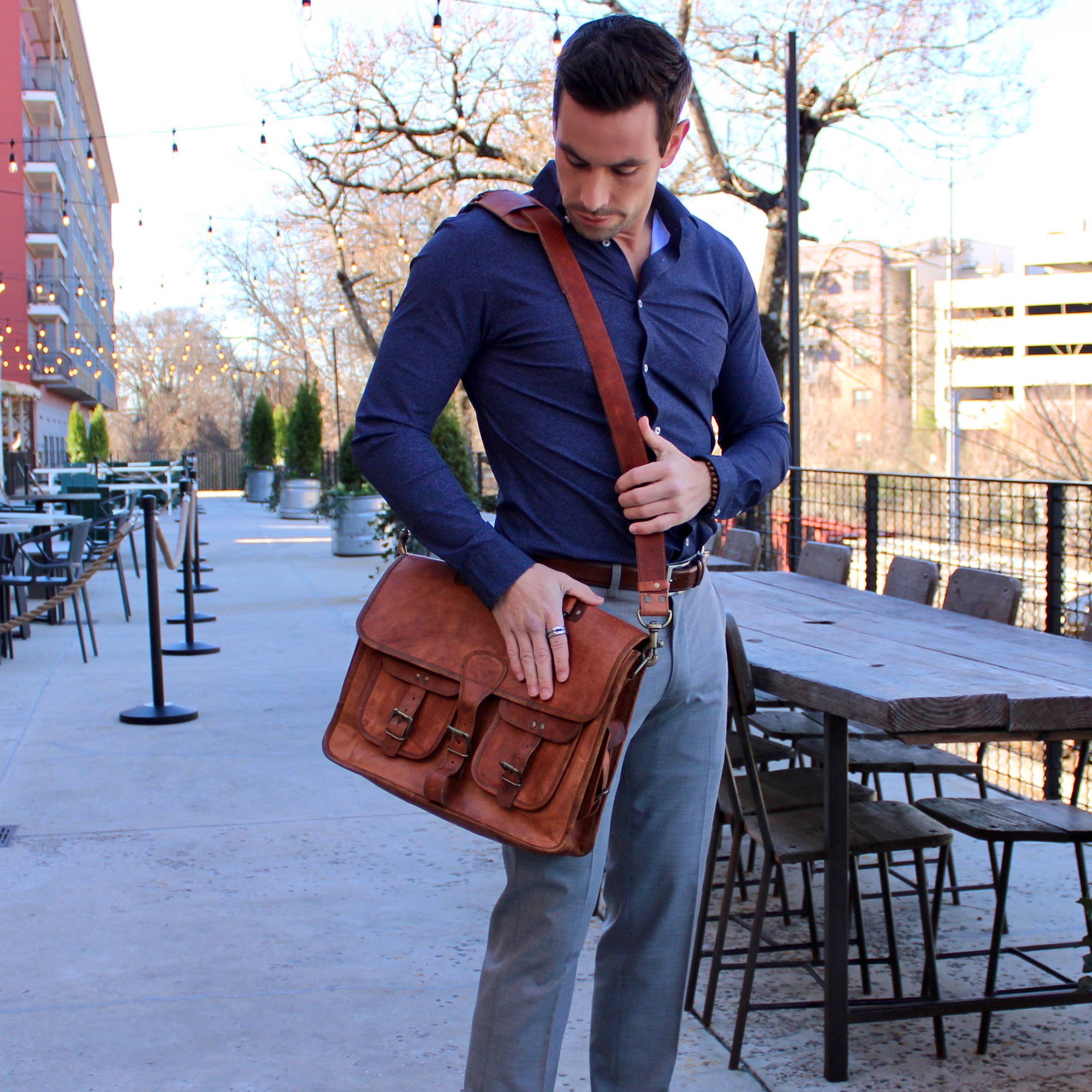 the indy leather messenger bag for men the real leather company