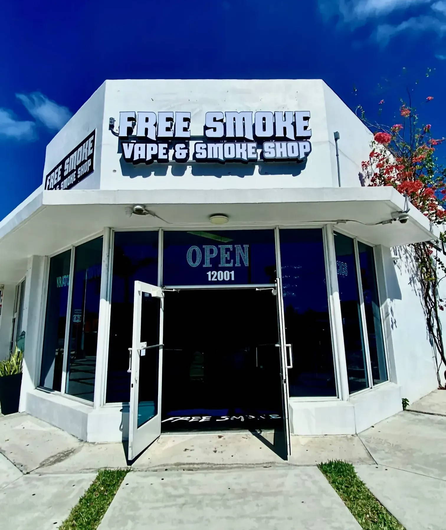 Free Smoke Vape & Smoke Shop Miami, FL