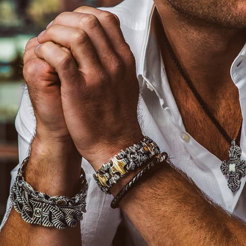 How To Stack Men S Jewelry Schiffman S Jewelers