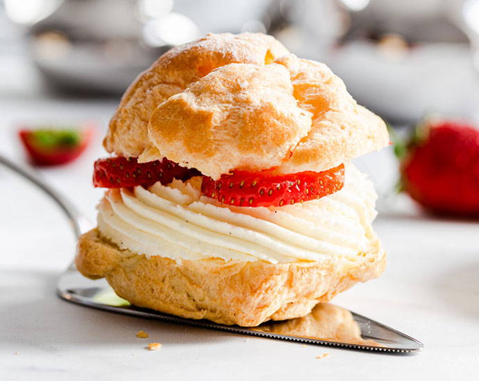 Strawberry Choux Buns