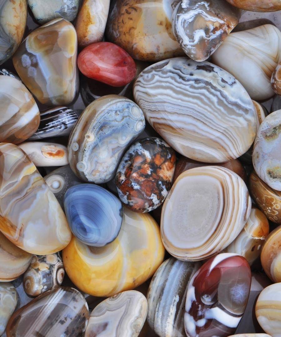 variety of agate crystals