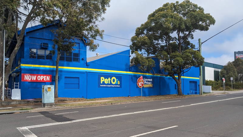 Exterior view of the PetO pet store in Eastgardens, Sydney.