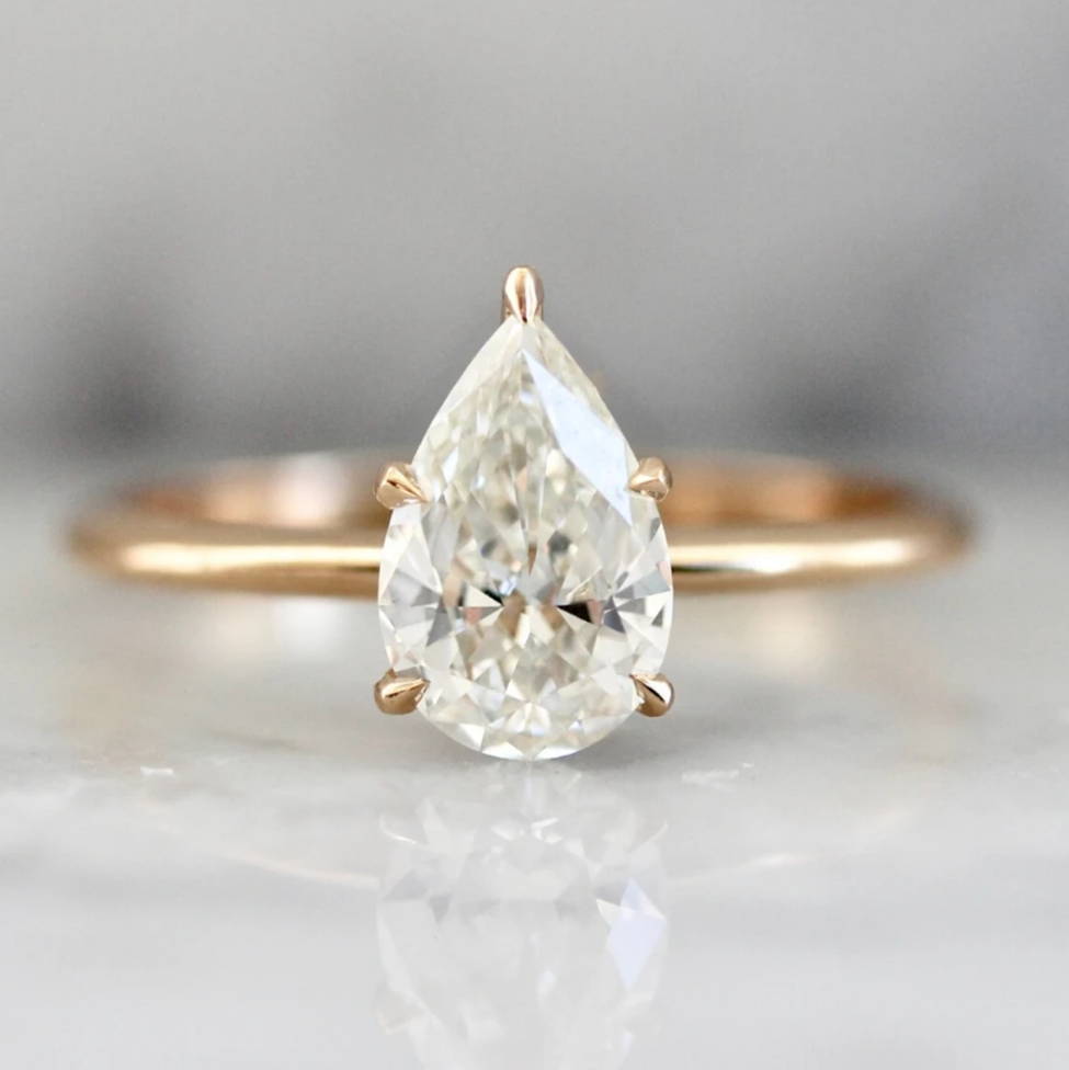 pear shaped diamond engagement ring