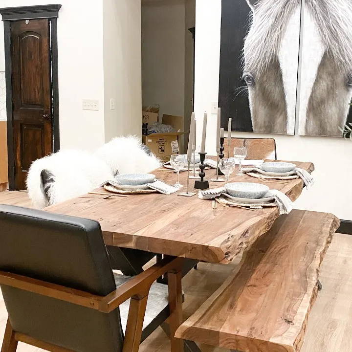 Calgary dining table
